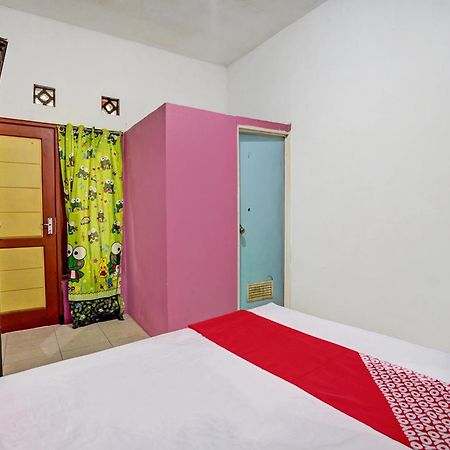 Oyo Life 92840 Wisma Morricco Jombang ภายนอก รูปภาพ