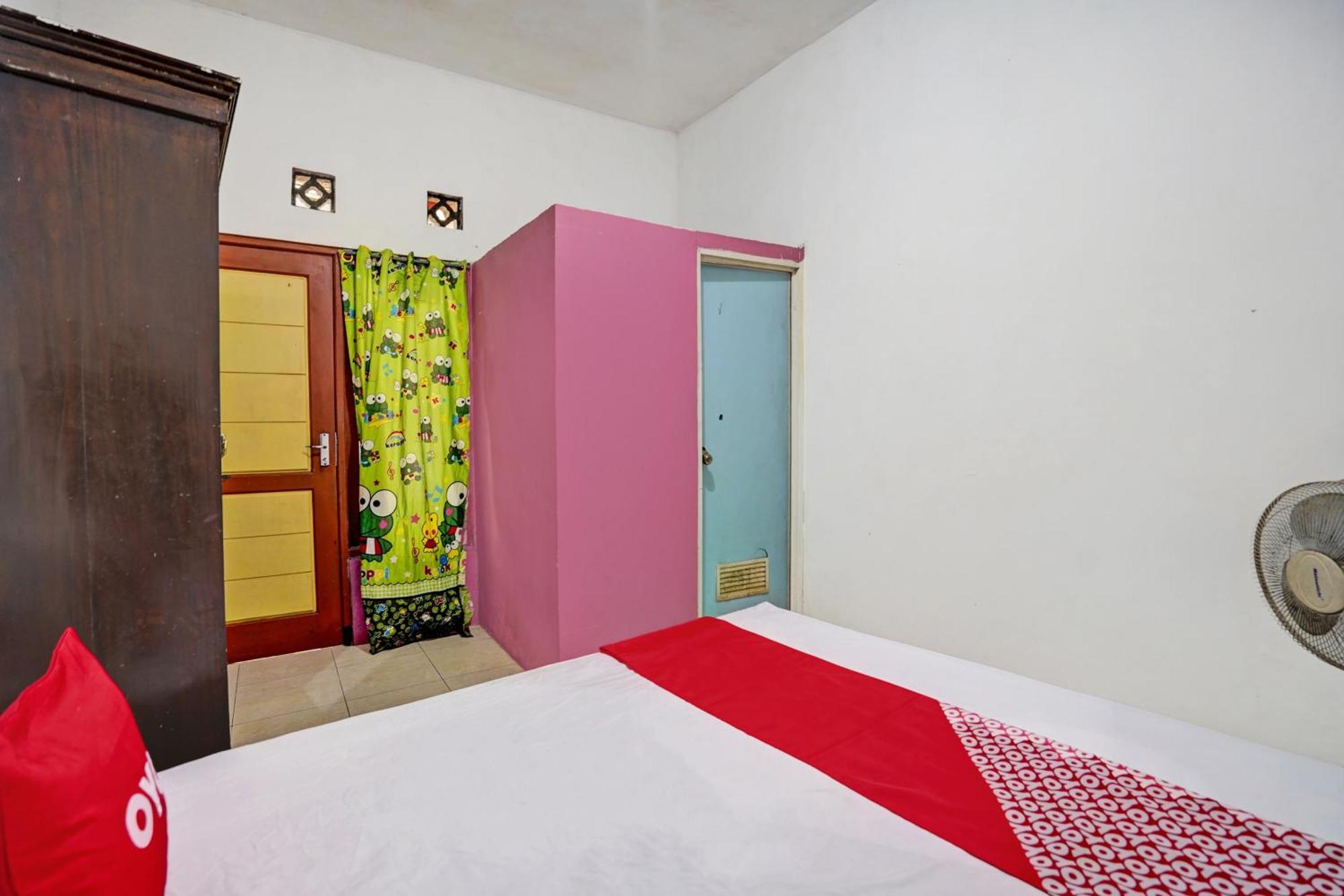 Oyo Life 92840 Wisma Morricco Jombang ภายนอก รูปภาพ